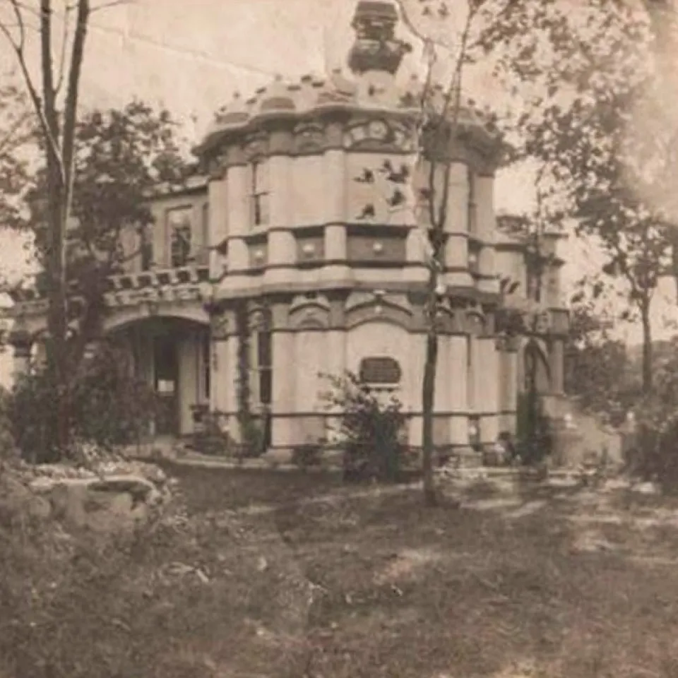 Historic-Photo-of-the-Bannerman-Family-Residence a group of people in a forest